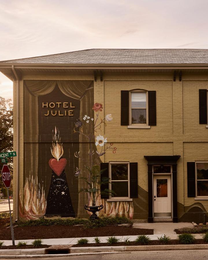 Hotel Julie 斯特拉福德 外观 照片